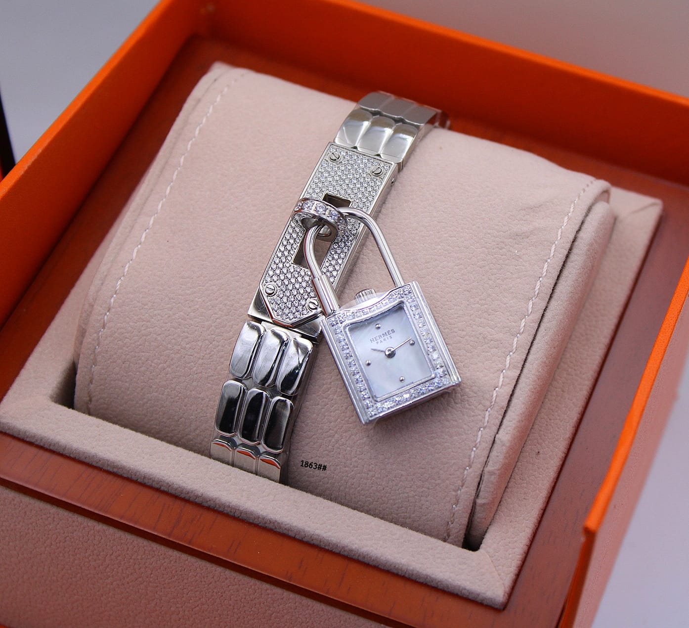 Hermès Kelly Ladies Watch – Diamond Detail - view 5