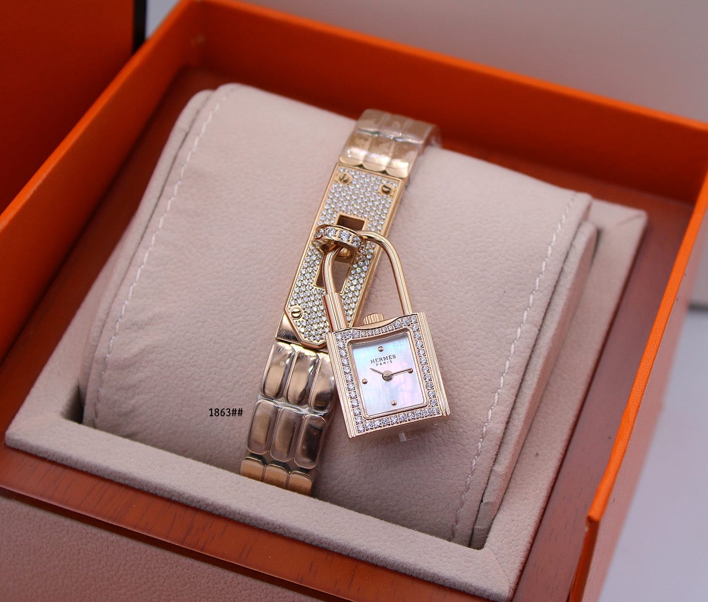 Hermès Kelly Ladies Watch – Rose Gold Tone & Diamond Detail - view 5