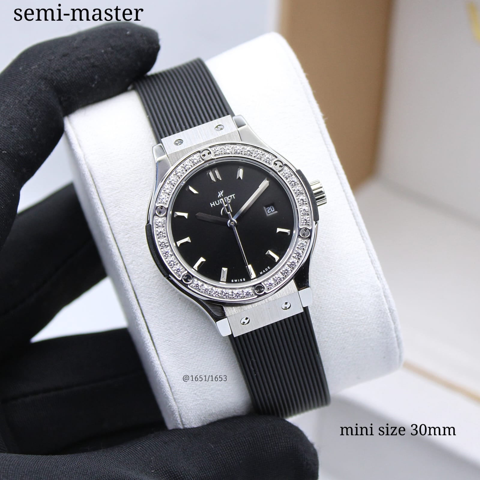 Hublot Classic Fusion Ladies Watch – Black Diamond Detail & Ribbed Strap - view 5