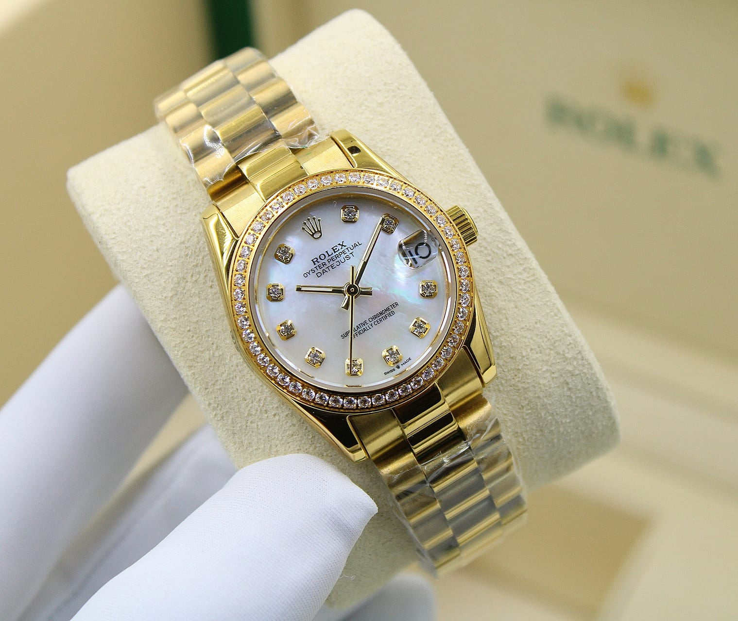 Rolex Lady-Datejust – Yellow Gold Tone - view 5